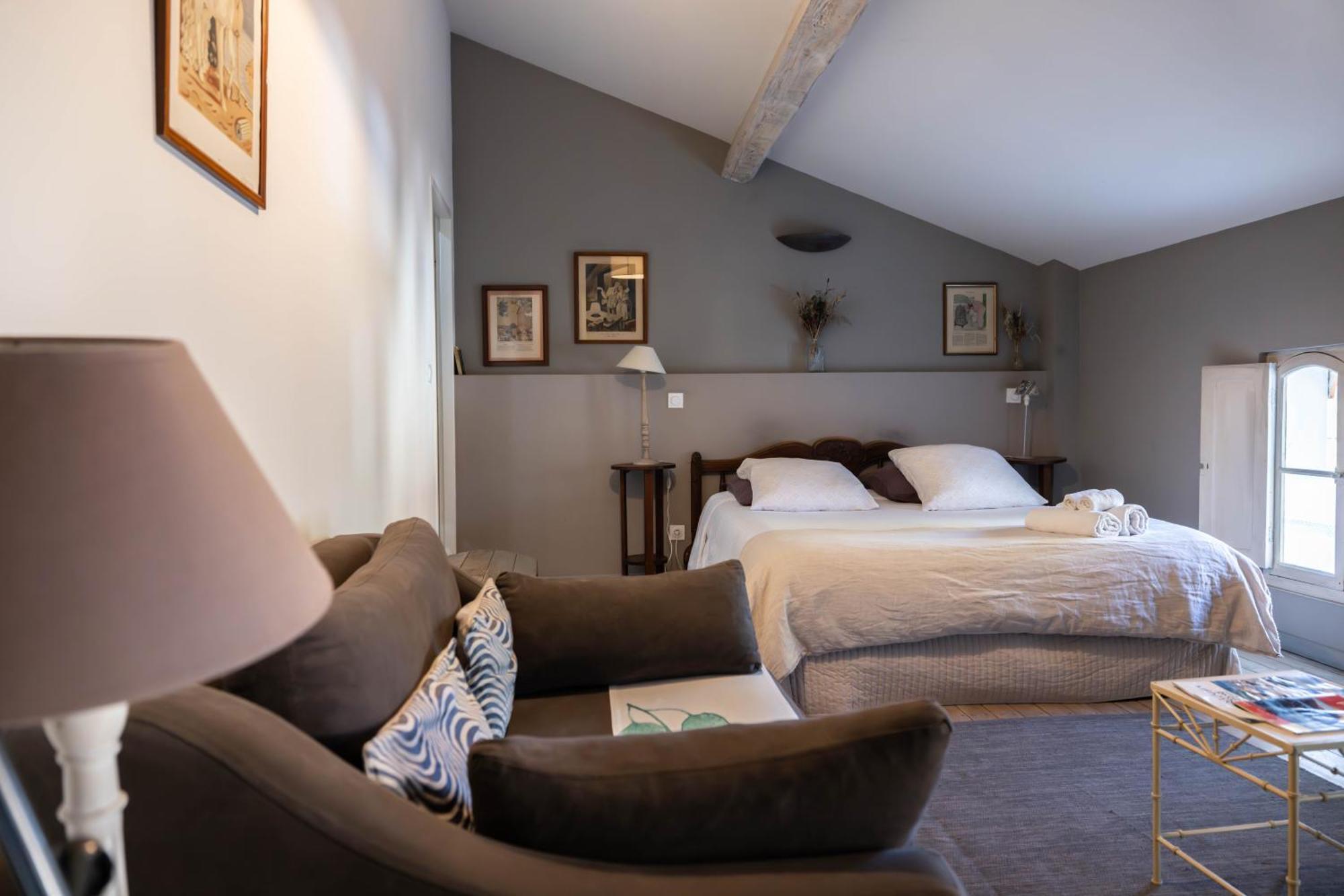 Domaine Castell De Blés Couette-café 4*